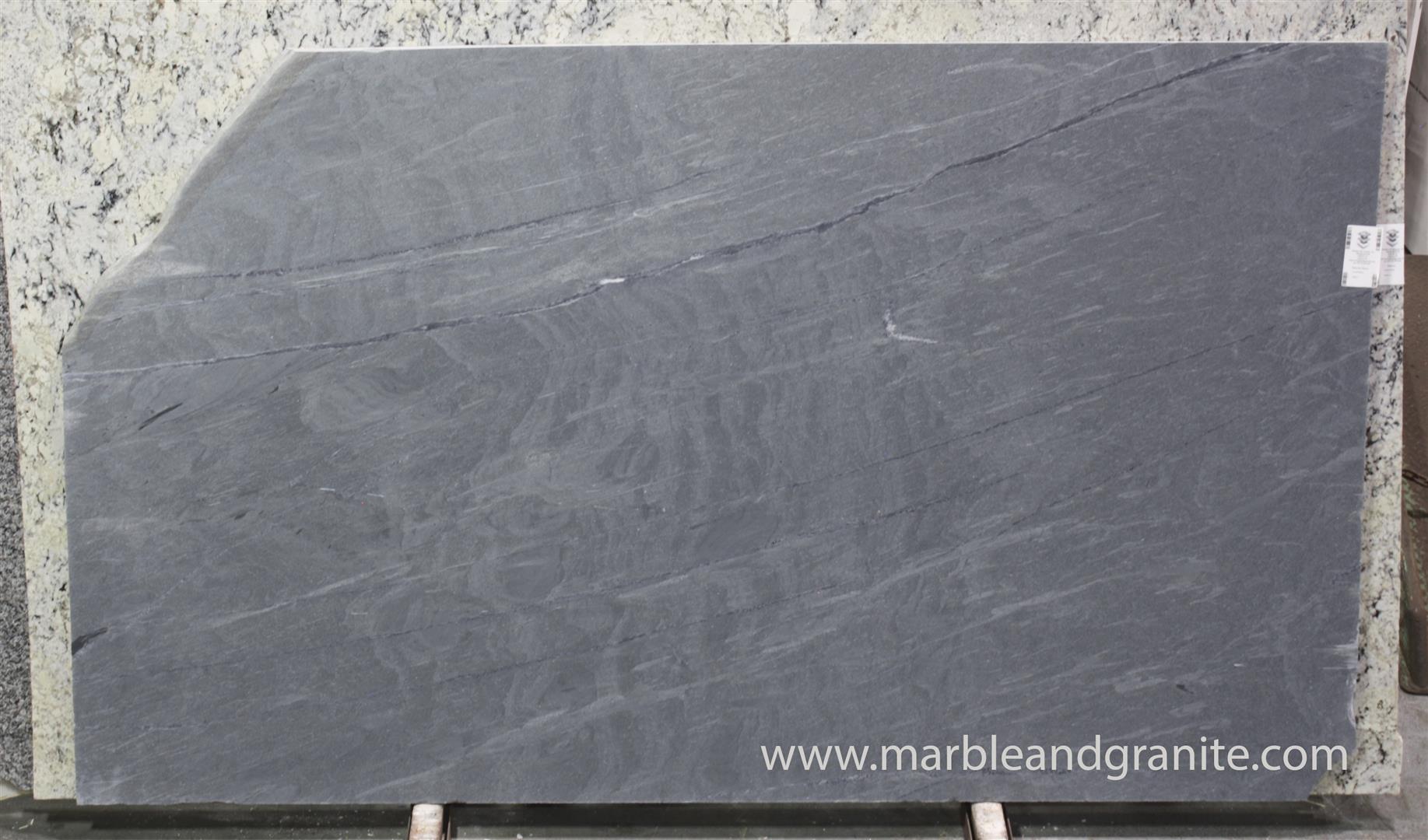 Pietra del Cardosa Slabs image