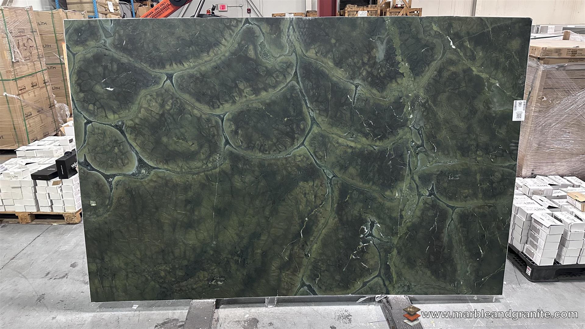 Verde Borgogna Slabs image